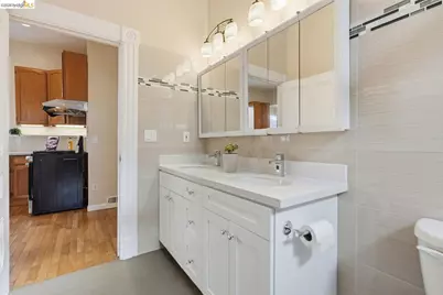 560 45th St, Oakland, CA 94609 - Photo 39