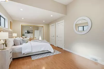 560 45th St, Oakland, CA 94609 - Photo 27