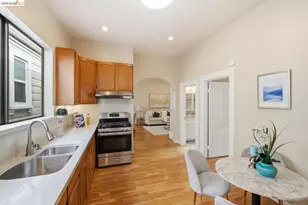 560 45th St, Oakland, CA 94609 - Photo 15