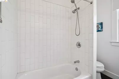 916 Arlington Ave, Oakland, CA 94608 - Photo 23