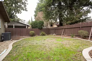 1336 Hidden Glen Dr, Modesto, CA 95355 - Photo 11