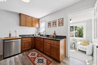 1161 61st St, Oakland, CA 94608 - Photo 25