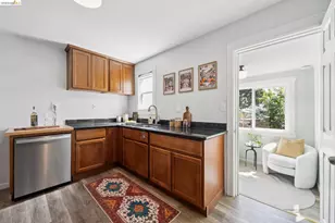 1161 61st St, Oakland, CA 94608 - Photo 25