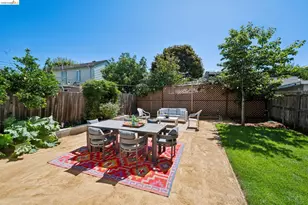1161 61st St, Oakland, CA 94608 - Photo 27