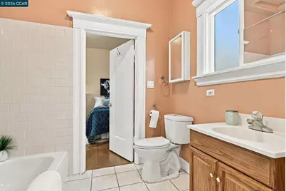 3334 Harrison St, Oakland, CA 94611 - Photo 27
