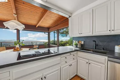222 Panoramic Way, Berkeley, CA 94704 - Photo 35