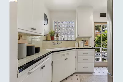 2218 Parker St, Berkeley, CA 94704 - Photo 11
