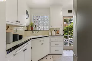 2218 Parker St, Berkeley, CA 94704 - Photo 11