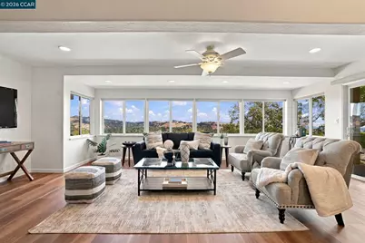 1138 Skycrest Dr #8, Walnut Creek, CA 94595 - Photo 1
