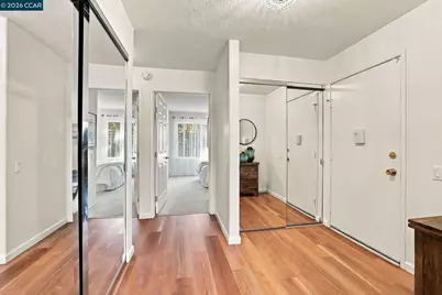 1138 Skycrest Dr #8, Walnut Creek, CA 94595 - Photo 5