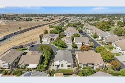 1852 Island Park Pl, Brentwood, CA 94513 - Photo 35