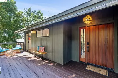 2534 Carisbrook Dr, Oakland, CA 94611 - Photo 3