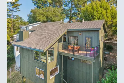 2534 Carisbrook Dr, Oakland, CA 94611 - Photo 63