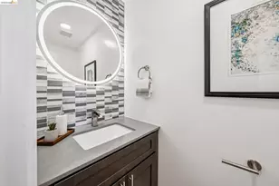 2534 Carisbrook Dr, Oakland, CA 94611 - Photo 35
