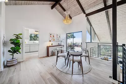 2534 Carisbrook Dr, Oakland, CA 94611 - Photo 5