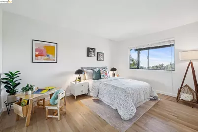 2534 Carisbrook Dr, Oakland, CA 94611 - Photo 39