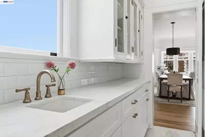 2404 Divisadero St, San Francisco, CA 94115 - Photo 11