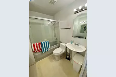 2210 Washington Way, Antioch, CA 94509 - Photo 15