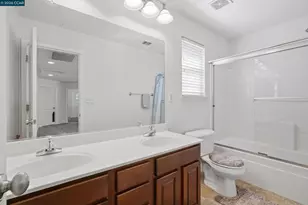 10848 Iris Bloom Dr, Stockton, CA 95209 - Photo 15