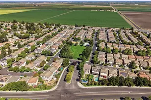 10848 Iris Bloom Dr, Stockton, CA 95209 - Photo 35