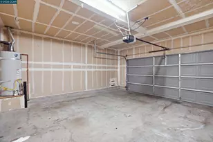10848 Iris Bloom Dr, Stockton, CA 95209 - Photo 25