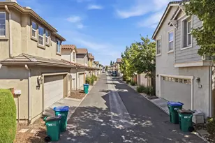 10848 Iris Bloom Dr, Stockton, CA 95209 - Photo 39