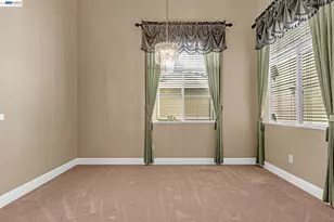 5040 Green Grove Ln, Roseville, CA 95747 - Photo 9