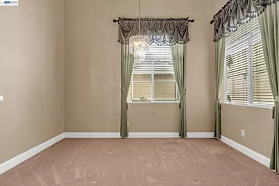 5040 Green Grove Ln, Roseville, CA 95747 - Photo 13