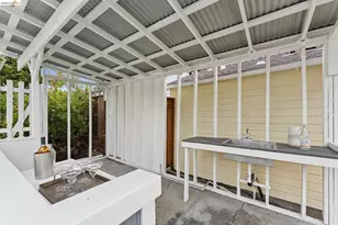 7201 Sunkist Dr, Oakland, CA 94605 - Photo 57
