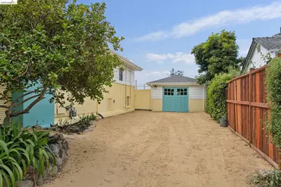 7201 Sunkist Dr, Oakland, CA 94605 - Photo 5