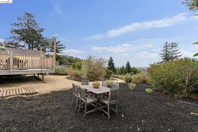 7201 Sunkist Dr, Oakland, CA 94605 - Photo 61