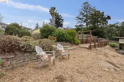 7201 Sunkist Dr, Oakland, CA 94605 - Photo 71