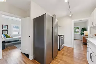 7201 Sunkist Dr, Oakland, CA 94605 - Photo 19