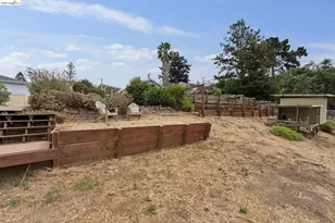 7201 Sunkist Dr, Oakland, CA 94605 - Photo 77