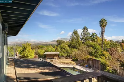 30 Hodur Ct, Pleasant Hill, CA 94523 - Photo 33