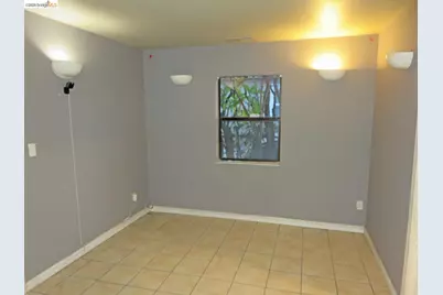 1027 76th Ave, Oakland, CA 94621 - Photo 5
