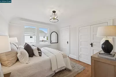702 33rd St, Oakland, CA 94609 - Photo 39
