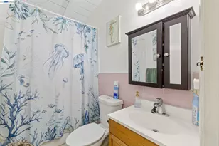 24024 Park St, Hayward, CA 94541 - Photo 33