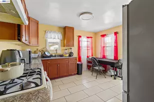 24024 Park St, Hayward, CA 94541 - Photo 5