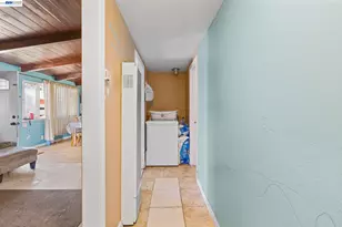 24024 Park St, Hayward, CA 94541 - Photo 21
