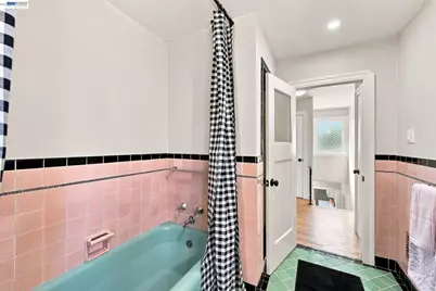 876 Bancroft Ave, San Leandro, CA 94577 - Photo 35