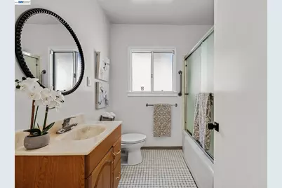 3031 Maple Ave, Oakland, CA 94602 - Photo 9