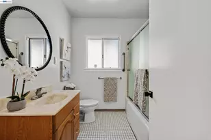 3031 Maple Ave, Oakland, CA 94602 - Photo 9