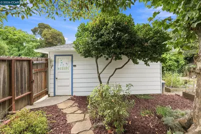 601 Alhambra St, Crockett, CA 94525 - Photo 33
