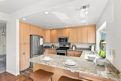 24 Southwind Cir, Richmond, CA 94804 - Photo 13