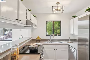 819 E 28th St, Oakland, CA 94610 - Photo 11