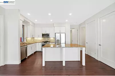 1028 Foster Square Ln #201, Foster City, CA 94404 - Photo 11