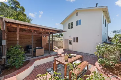3936 Agua Vista St, Oakland, CA 94601 - Photo 45