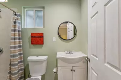 2960 106th Ave, Oakland, CA 94605 - Photo 61