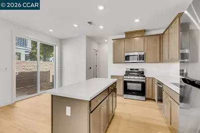 8837 J Sheehan St, Elk Grove, CA 95624 - Photo 9